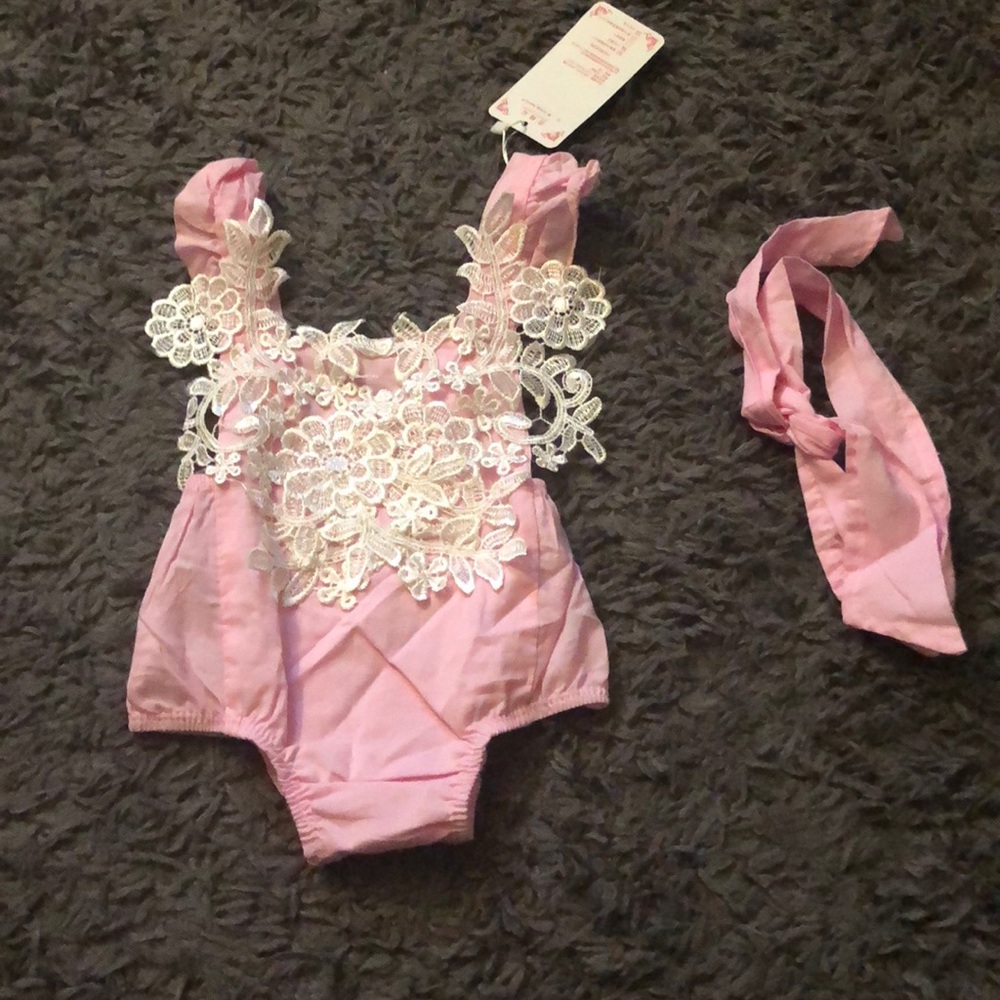 NWT romper size 0-3 months with matching headband